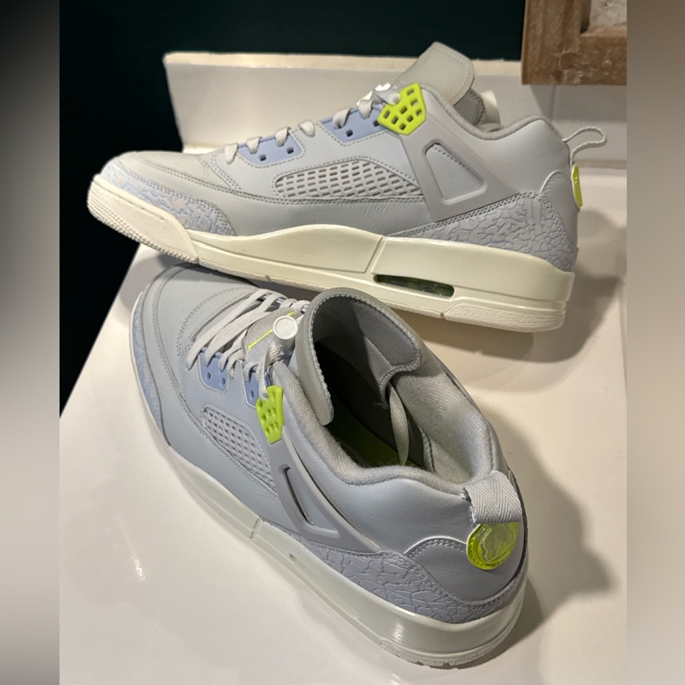 Nike Air Jordan Spikize Low Photo Dust Volt - Brand New w/o tags Size 12 - Picture 8 of 8
